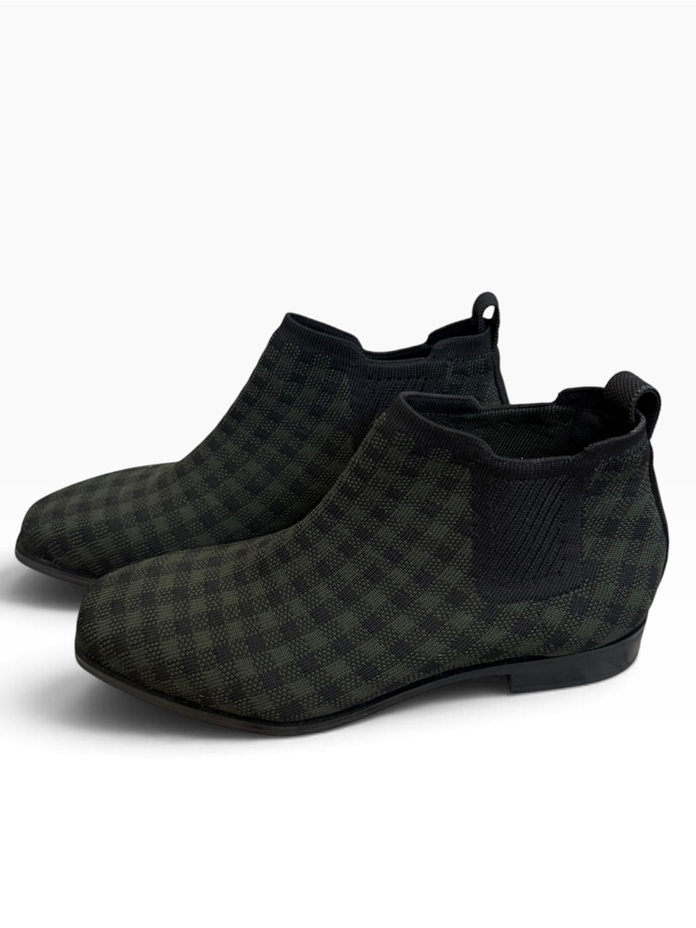 Vivaia Women's Ryan Pro Black/Green Plaid Knit Ankle Booties Water Repellent 9